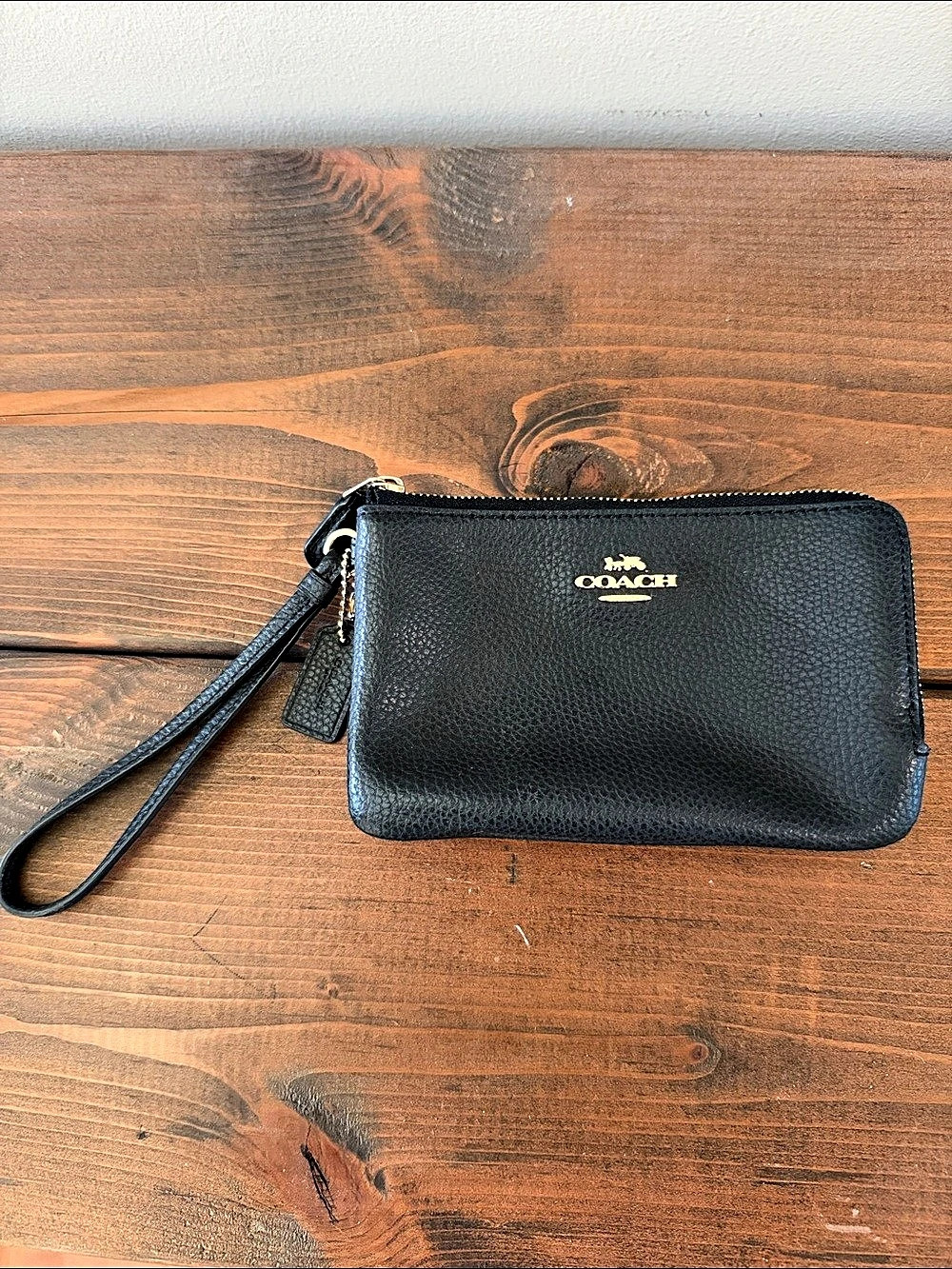 Coach Large Wristlet in Pebbled Leather Black